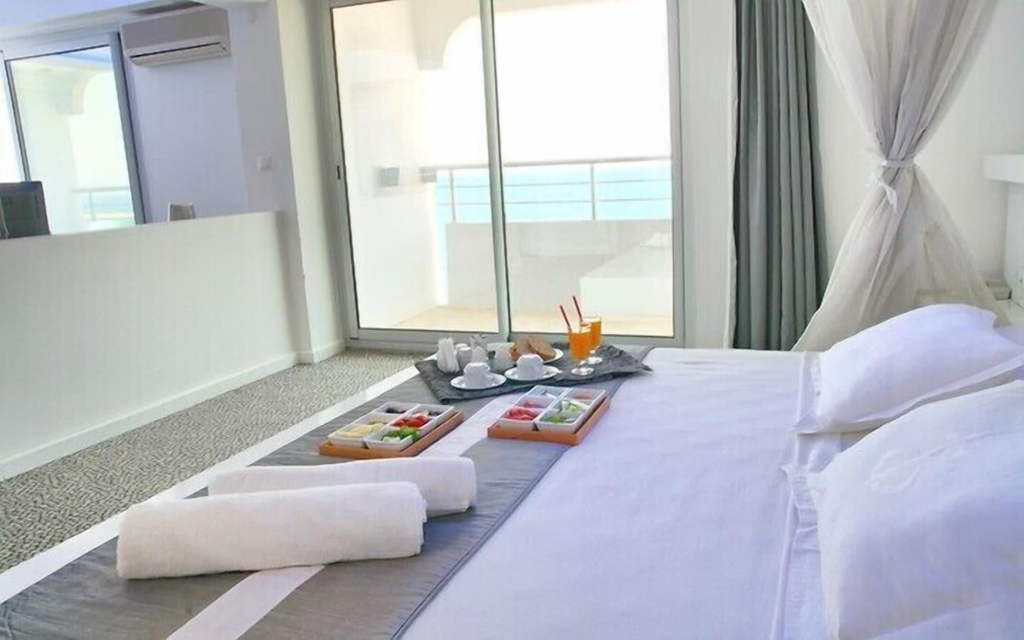Inkim Hotel Алачати Экстерьер фото