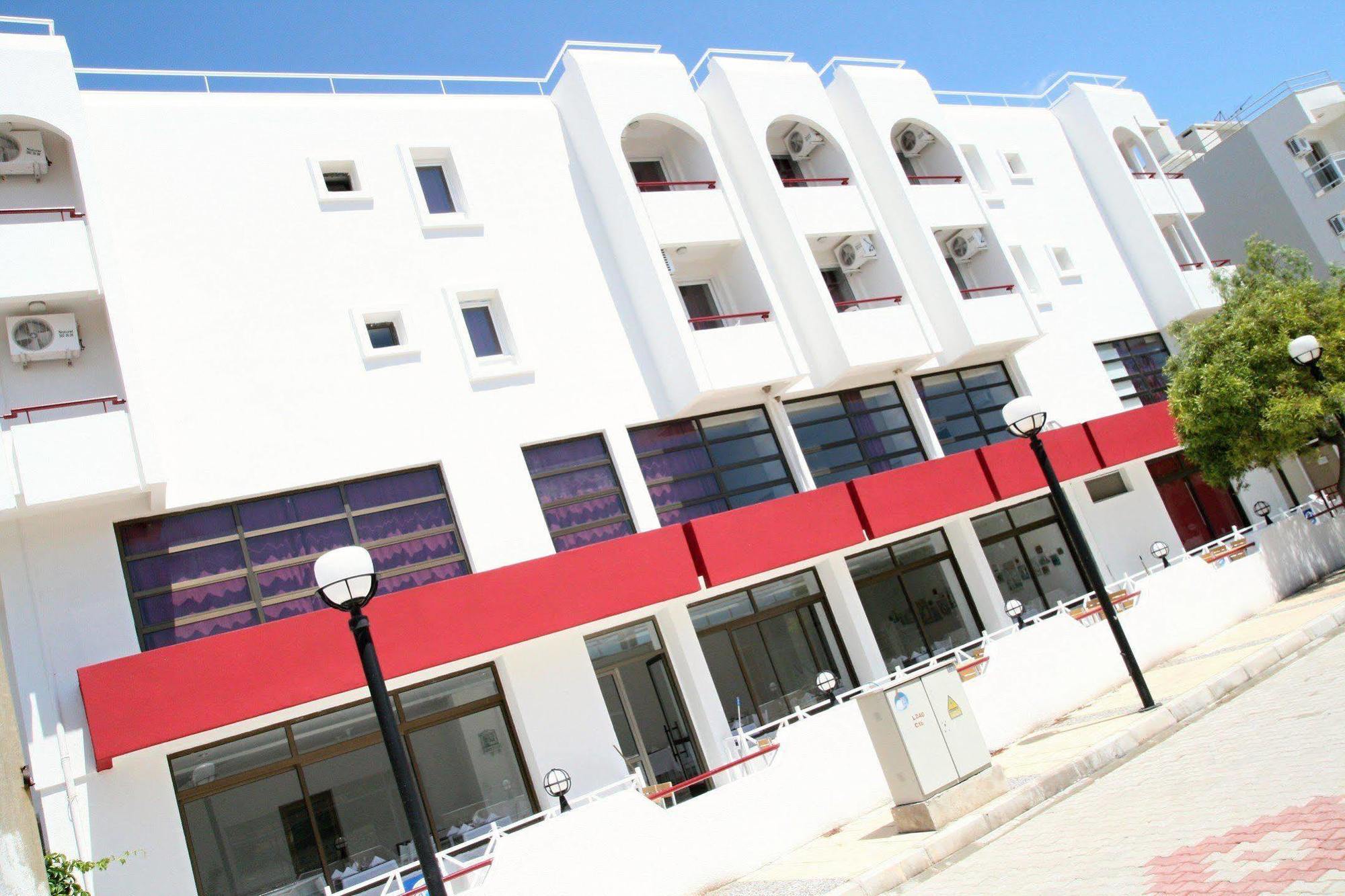 Inkim Hotel Алачати Экстерьер фото